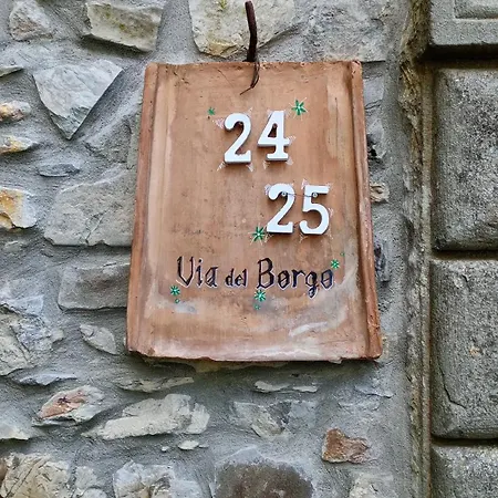 Maurizio Nel Borgo Medievale Tavernelle (Massa-Carrara)